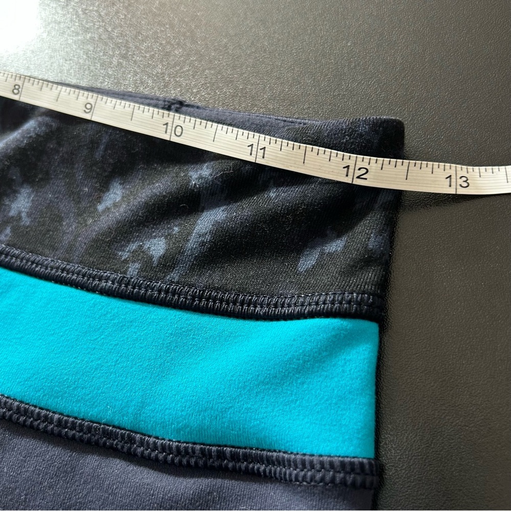 Lululemon Skinny Groove Pant. Full-On Luon. Inkwell. Size 4 Yoga Skinny Fit. - Picture 5 of 6